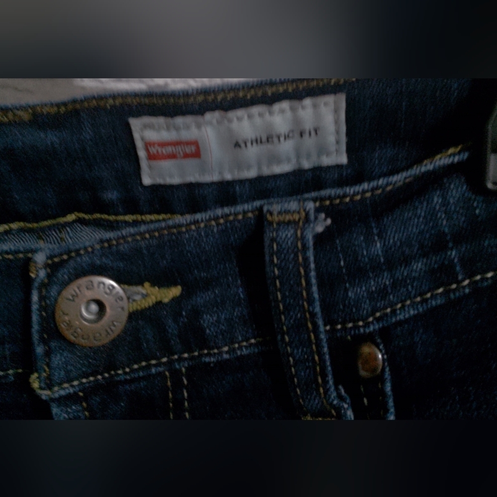 Wrangler Deep Blue Athletic Fit Waist 30 - Picture 2 of 4